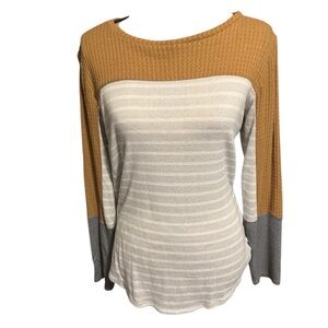 Maurice’s Women’s Top. Size Small. Super soft long sleeves.